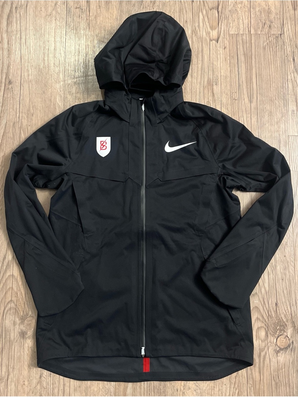 NWOT Nike Women's Storm-Fit Bowerman Track Club Jacket FN0101-010 Size M